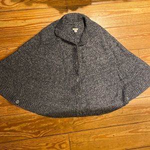 LL Bean knit poncho size large